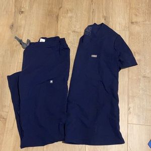 Figs scrubs set